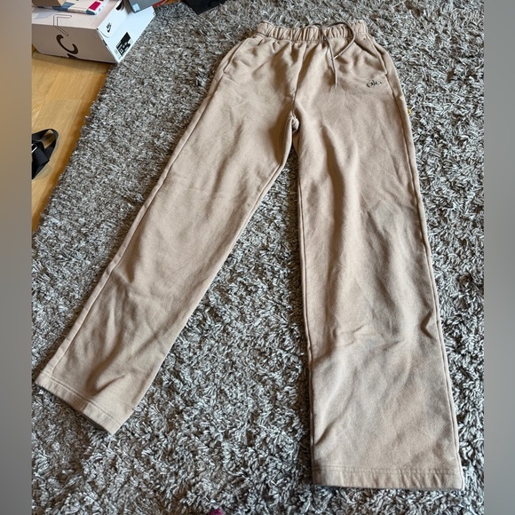 ALO Yoga Pants - ALO Tan Sweatpants
